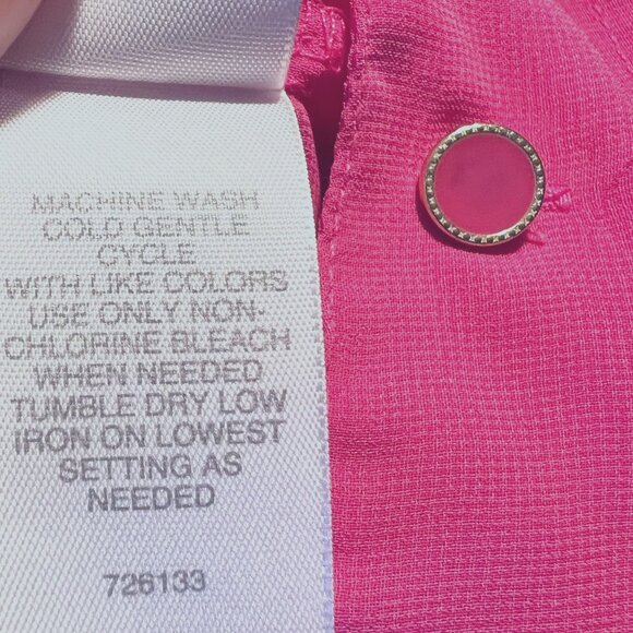 Bisou Bisou-NWT- Women's Long Sleeve Hot Pink Button Up Blouse-XS-Slit Up Back - Picture 13 of 16